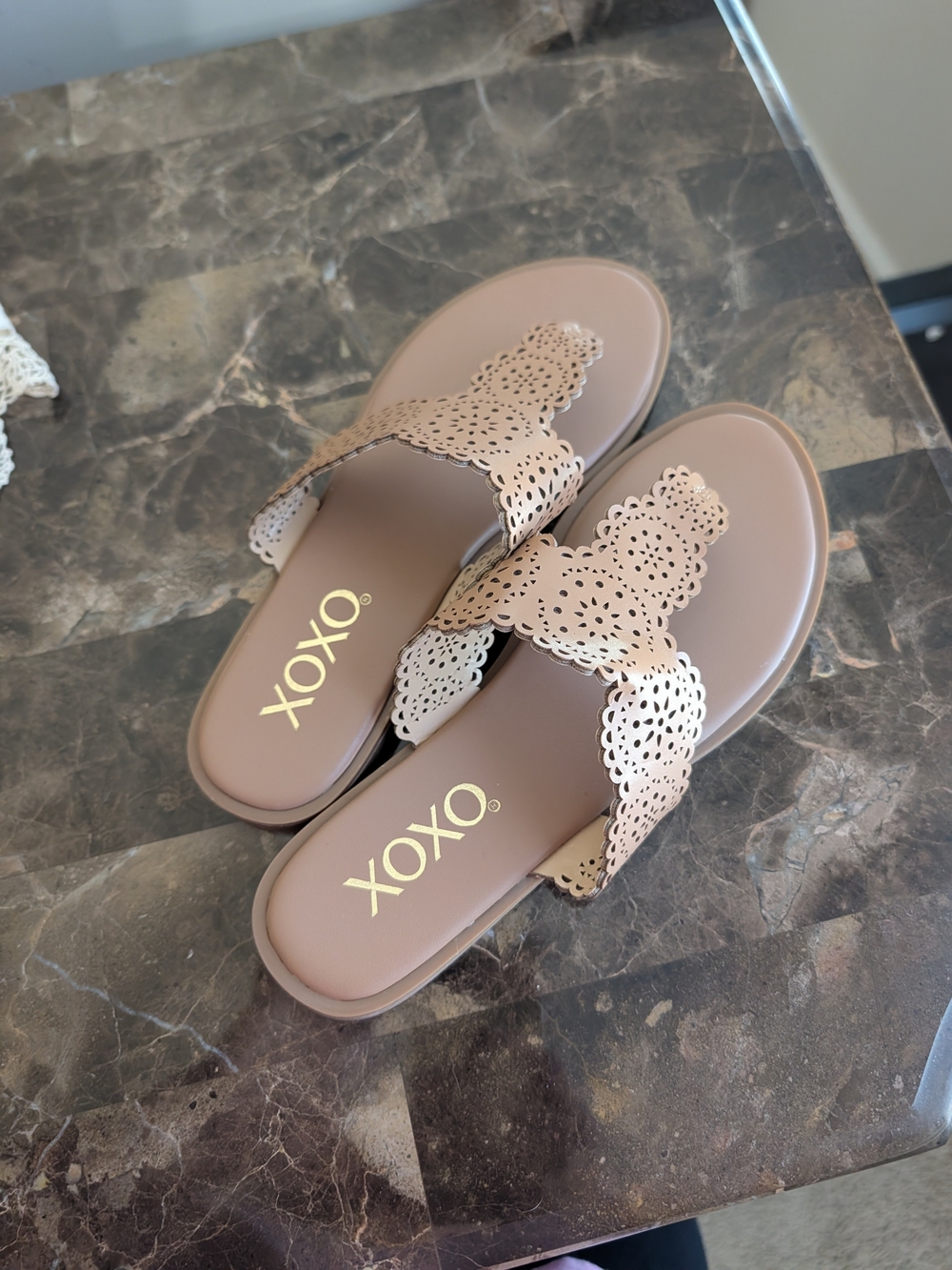 XOXO Women's 6 Scalloped Toe-Post Sandals in Taupe - Picture 5 of 5